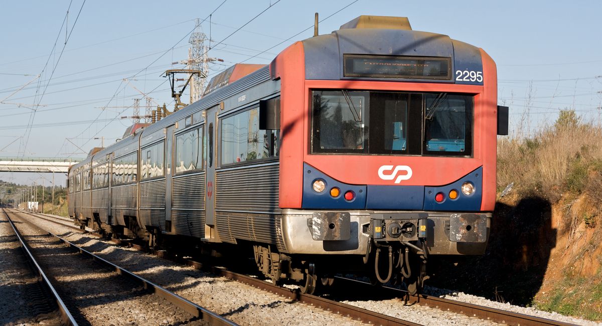 train type 2240 linha do norte close to entroncamento portugal